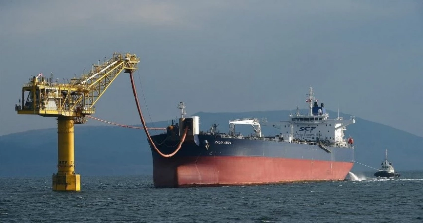 Ограничения на экспорт нефти из России успешно работают, заявил заместитель министра финансов США