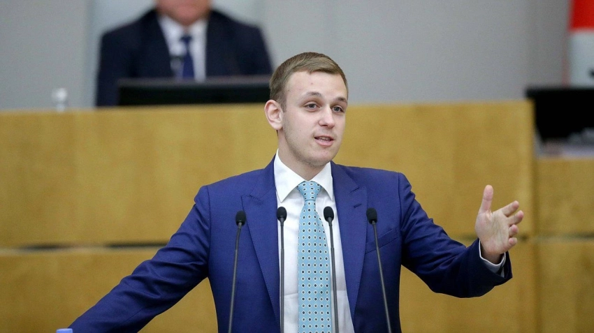 Депутат Госдумы Власов призвал коллег «не отмалчиваться на фоне спецоперации