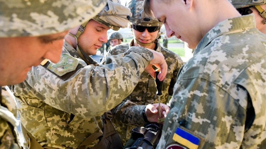 Американцы пришли в ужас из-за нацистской символики на форме военнослужащих ВСУ