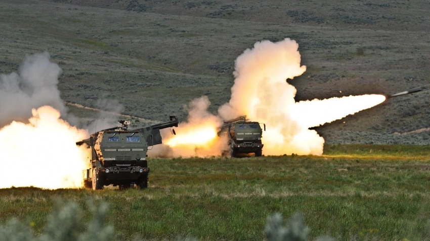 Украинские боевики обстреляли из HIMARS Токмак в Запорожской области
