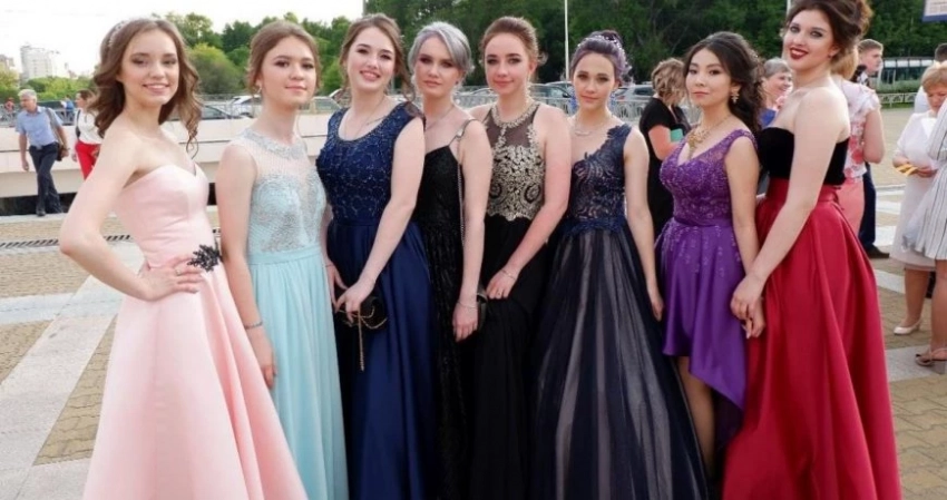 Откуда пошла традиция встречать рассвет после выпускного, как праздник отмечают в разных странах