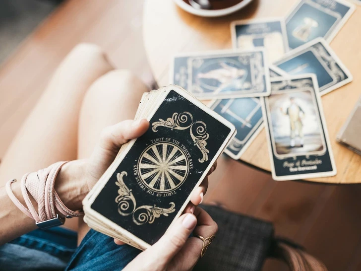 Раскройте тайны: что о вас говорит ваша придворная карта Таро