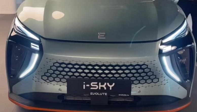 Обозреватель Гронский рассказал об режиме «кепминг для кроссовера Evolute i-Sky