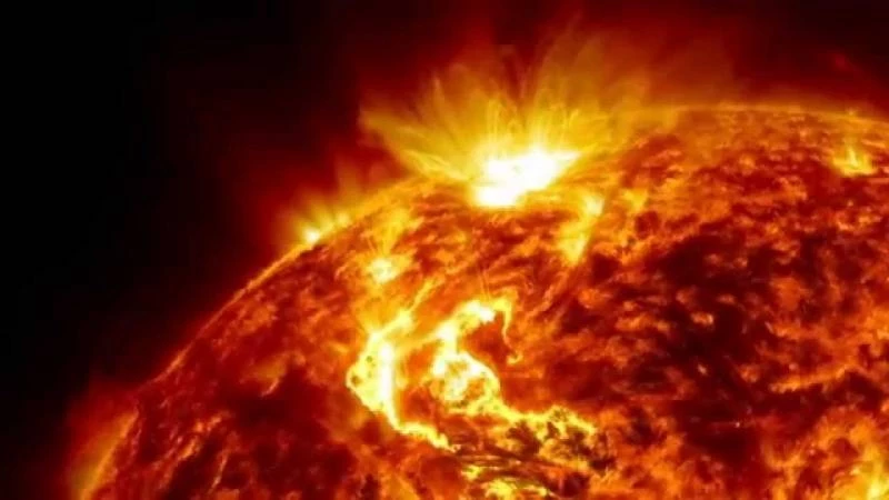 Яростные вспышки Солнца обрушили шквал магнитных бурь в июле 2023 года, даты пиков