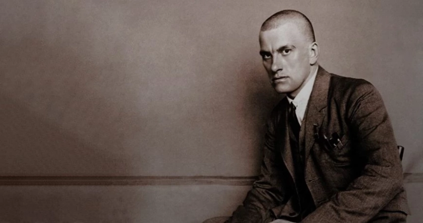 Почему потомки Маяковского носили чужие фамилии, что известно о его родственниках