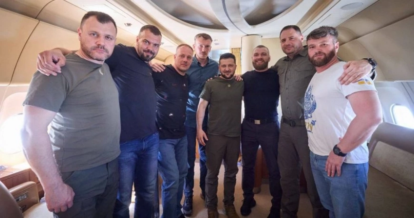 Шокирующая новость: Боевики «Азов* вернулись в Украину, чтобы убивать русских