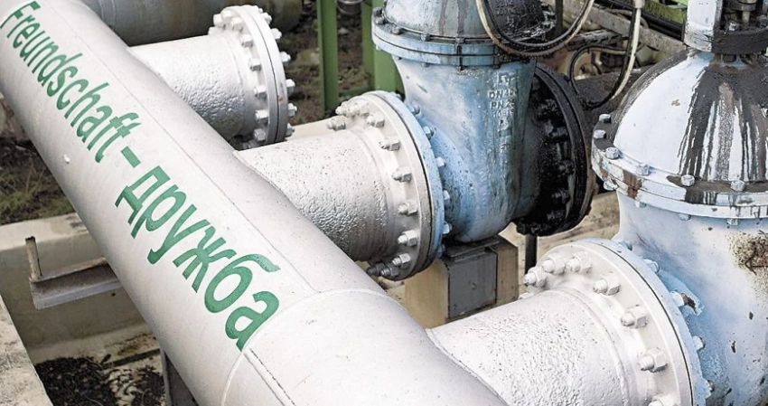 Чехия намерена продолжать закупать нефть из России доя появления альтернативного источника