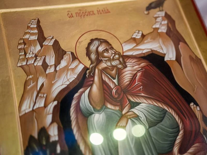 Почему 2 августа говорят «Илья-пророк — два часа уволок, приметы Ильина дня