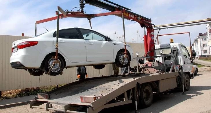 Как правильно эвакуировать автомобиль при аварийной ситуации