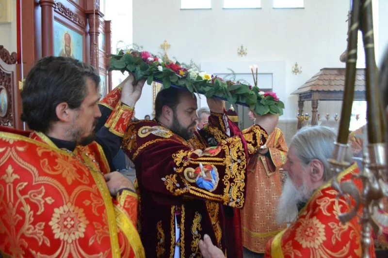 Праздник происхождения честных древ Животворящего Креста Господня отмечают 14 августа 2023 года