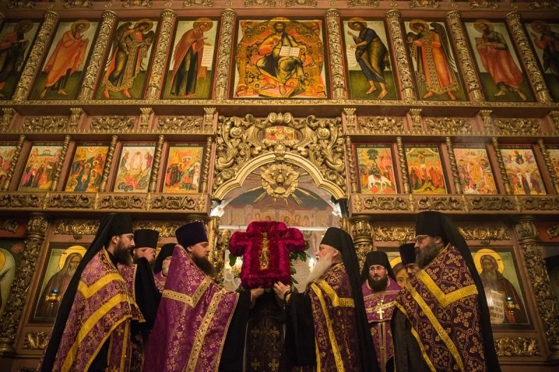 Церковный праздник Происхождения честных древ Креста Господня отмечают 14 августа 2023 года