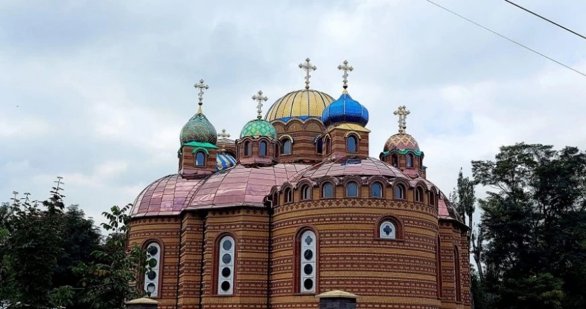 Точка кипения: раскольники ПЦУ захватили Сретенский храм канонической УПЦ