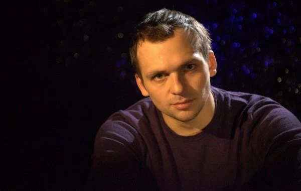 Жена актера Алексея Янина опровергла информацию о его смерти  