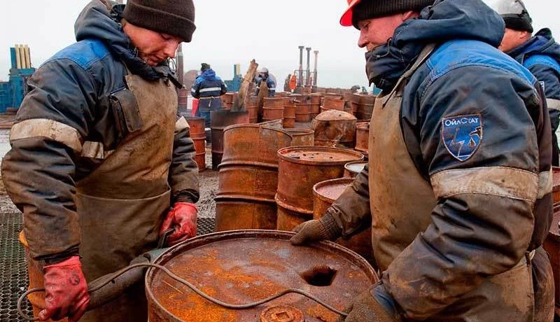 Экспедиции «Арктика. Генеральная уборка и движение «Доброволец Арктики: Спасение экосистемы стратегического региона от ржавеющего металла