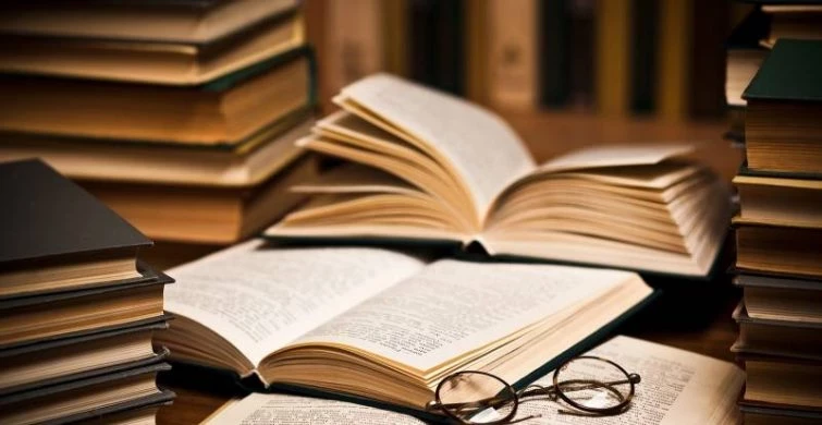 Праздник день Деловой книги 28 сентября отмечается в России с 2015 года