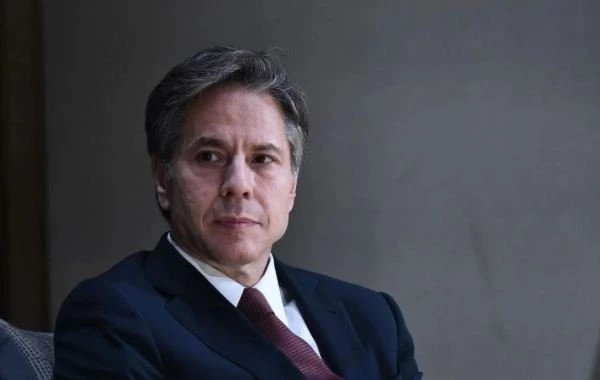 Блинкен пошутил про «русских друзей, услышав тестовый сигнал тревоги  