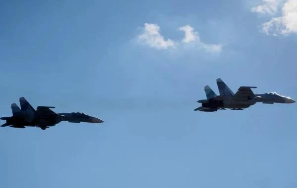 Российские истребители отогнали самолеты ВВС Британии от границы над Черным морем  
