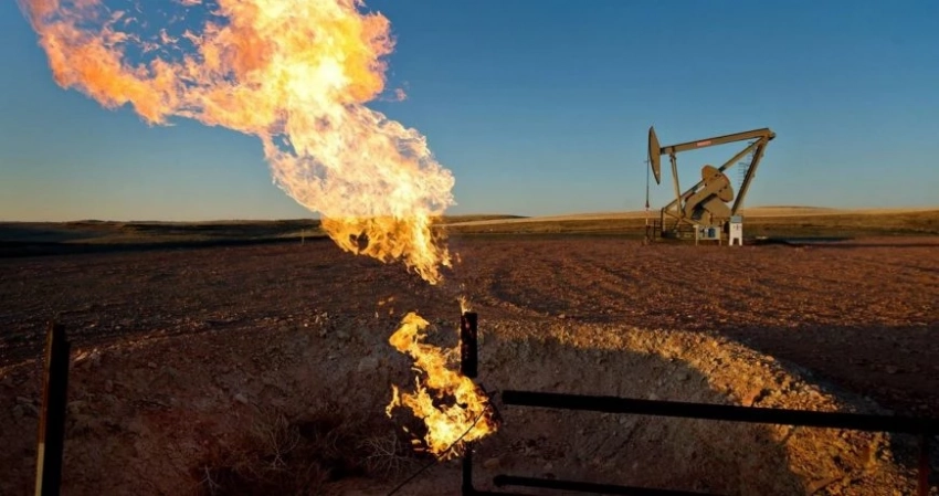 Экспорт газа из России в Китай в 2023 году обновит рекорды, заявил Сечин