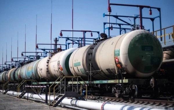 Россия сняла запрет на поставки бензина за границу  