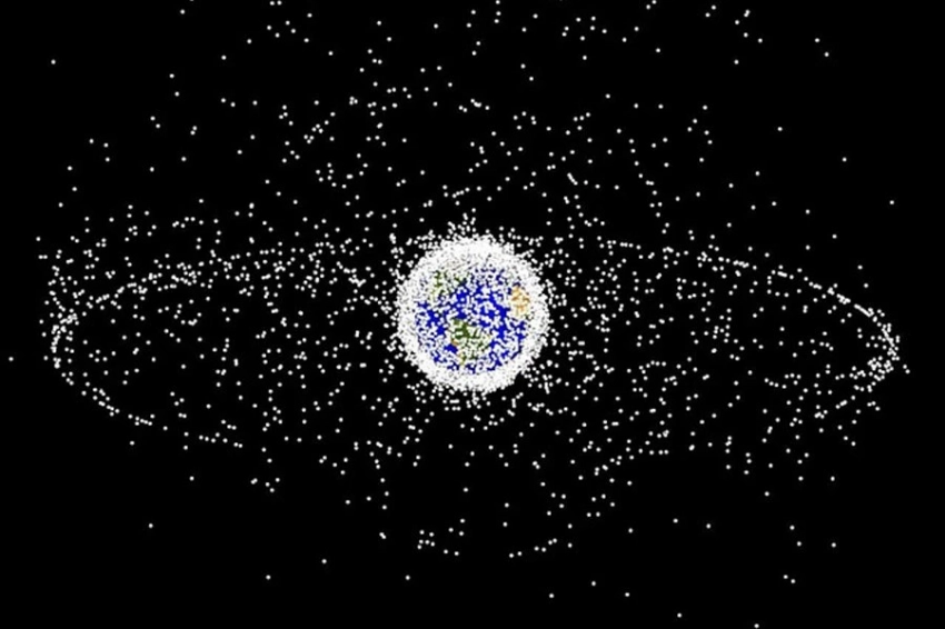 ЕКА планирует уничтожить новый космический мусор к 2030 году