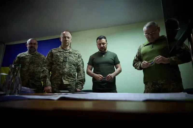 «Резидент: Зеленский отдал приказ Генштабу разработать стратегию затяжной войны с операциями по примеру Курской области