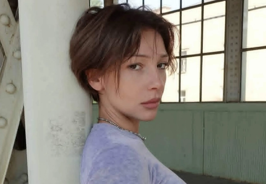 "Неадыкватыш проник в дом". Настя Ивлеева рассказала, как в ее дом пробрался психически неуравновешенный — с битой и колючей проволокой