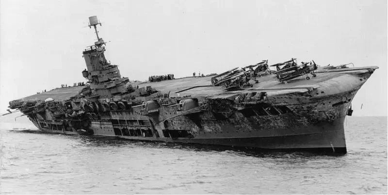 Проклятие немецкого кота или Самая нелепая гибель авианосца за всю историю