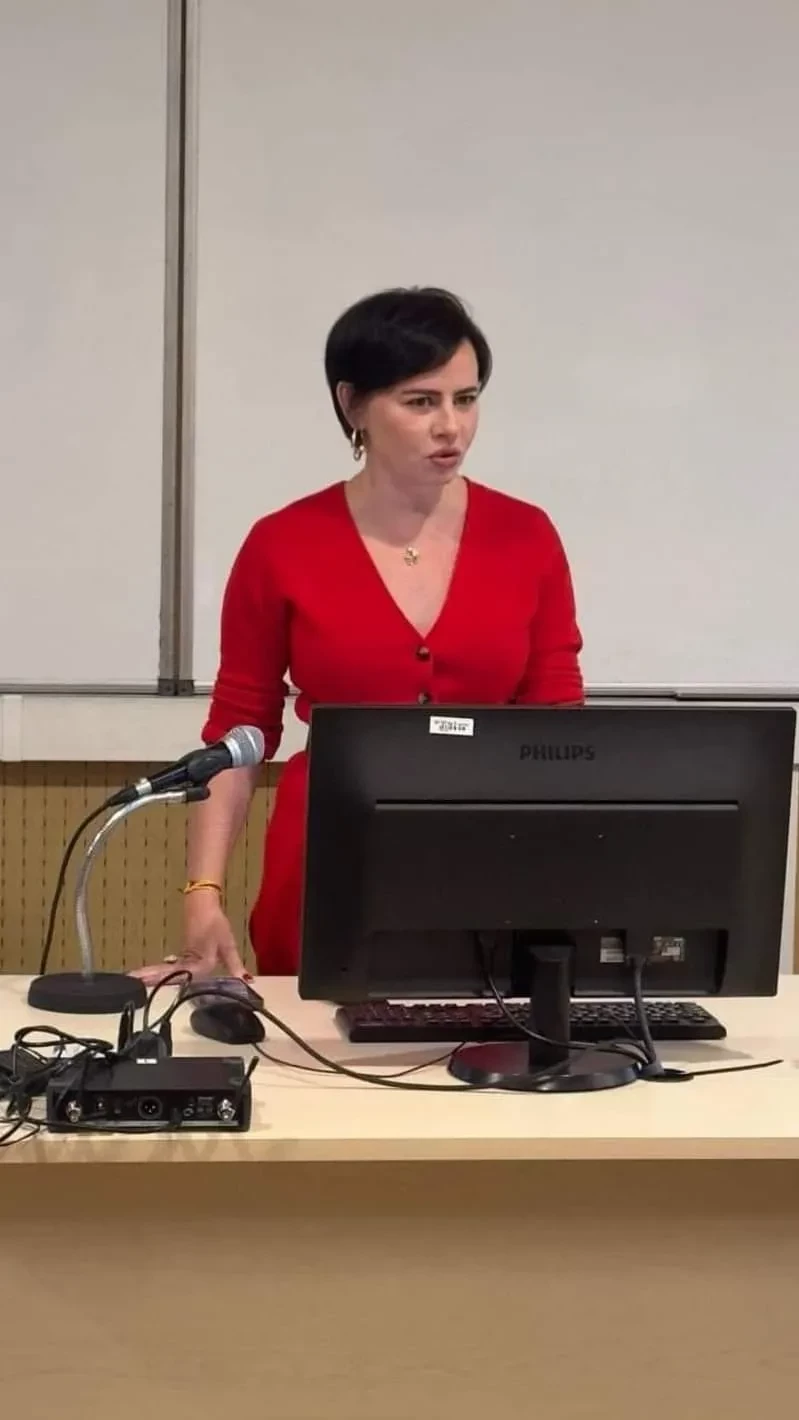 Профессор ВШЭ подтвердил, что Оксана Лаврентьева будет преподавать там психоанализ