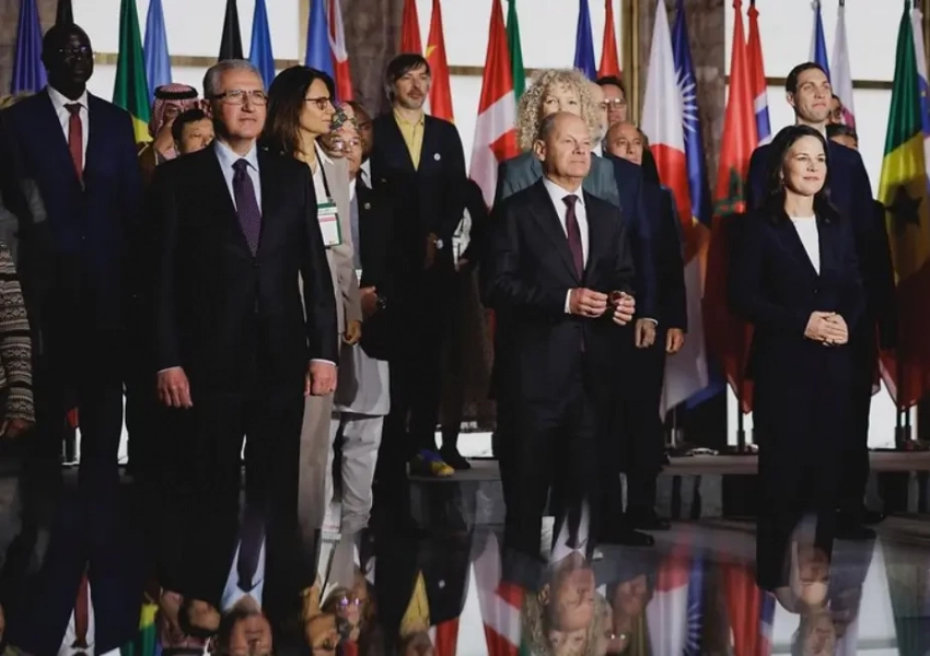 «В случае явки их должны выставить»: МИД ФРГ в секретном порядке запретил федеральным землям приглашать представителей РФ и Белоруссии на мероприятия к 80-летию Победы