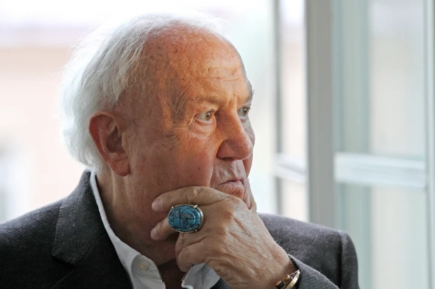 Легендарного скульптора Зураба Церетели похоронили в одной могиле с женой в Тбилиси: Надгробие он создал себе сам