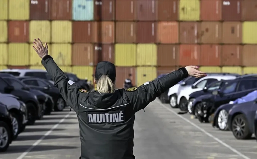 Литва досрочно возобновила работу пунктов пропуска на границе с Белоруссией