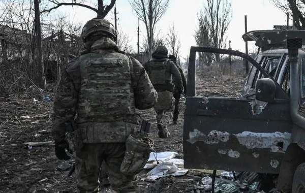 В западной и центральной части Купянска идут интенсивные бои: новая карта боевых действий в зоне СВО на 22 декабря