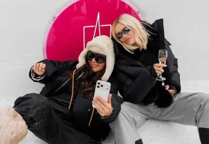 "Как дорого и эффектно заставить всех себя ненавидеть". В сети обсуждают скандал с пресс-туром Rendez-Vous с Ксенией Собчак и Оксаной Самойловой в Куршевель