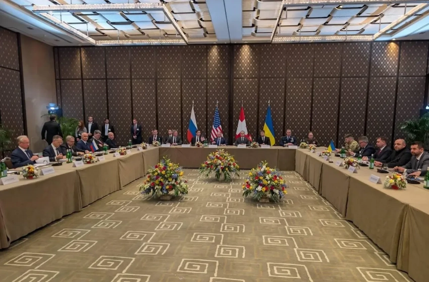 В Женеве начались трехсторонние переговоры: Арахамию нарядили в галстук