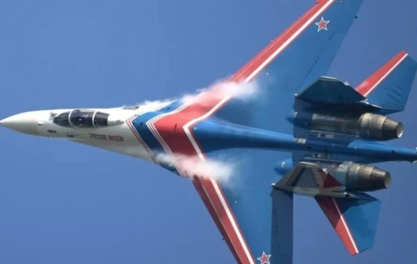 Норвежские F-35 встретились с "Русскими витязями" над Баренцевым морем