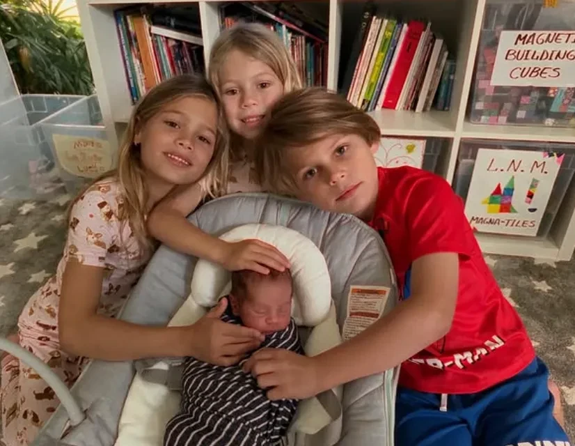 Энрике Иглесиас показал младшего сына от Анны Курниковой