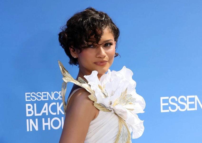 Зендая подтвердила слухи о свадьбе с Томом Холландом и показала обручальное кольцо