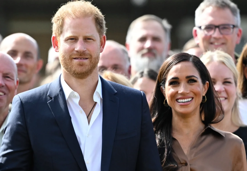 "Все от них устали". Соседи Меган Маркл и принца Гарри перестали с ними общаться