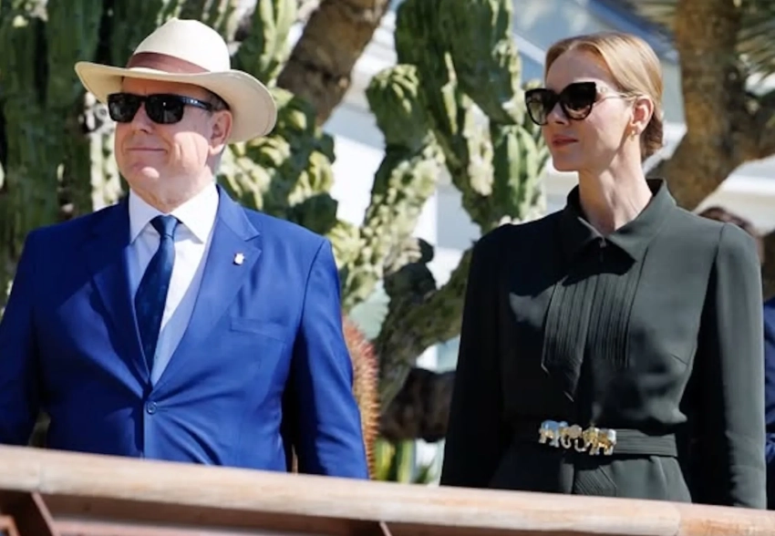 Княгиня Монако Шарлен, князь Альбер II и принцесса Каролина посетили Экзотический сад в Монако